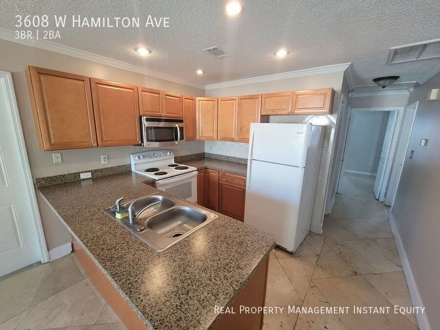3608 W Hamilton Ave - Photo 5 of 16