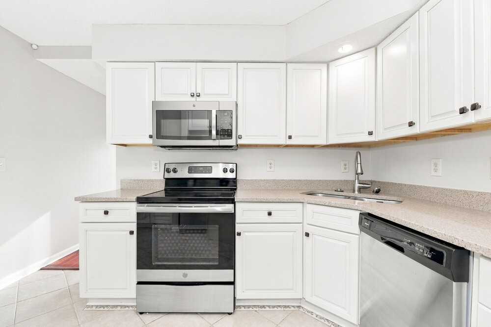 3359 Secret Isle Ln - Photo 7 of 16