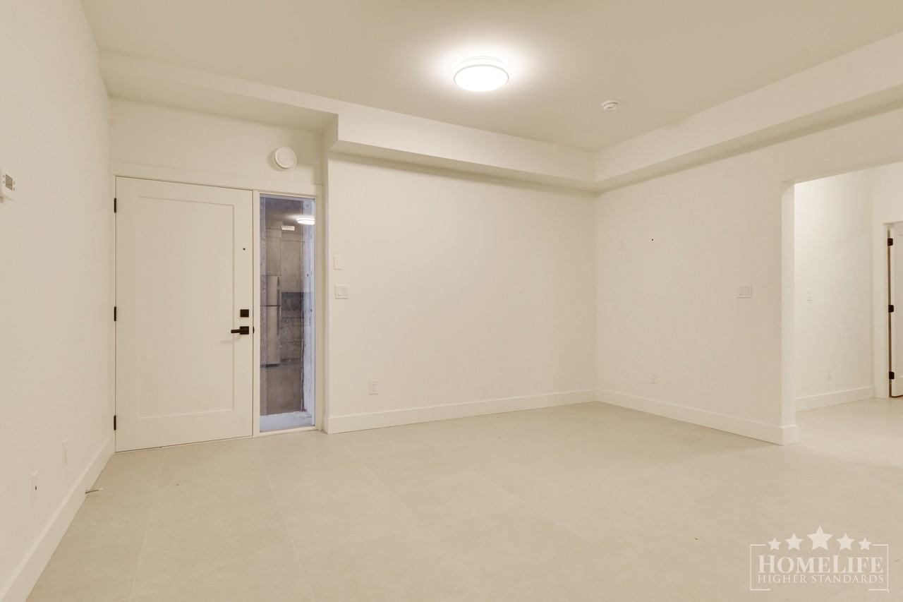 11024 78 Ave - Photo 3 of 14