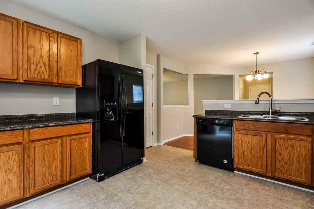 2236 Ballston Pl - Photo 6 of 16