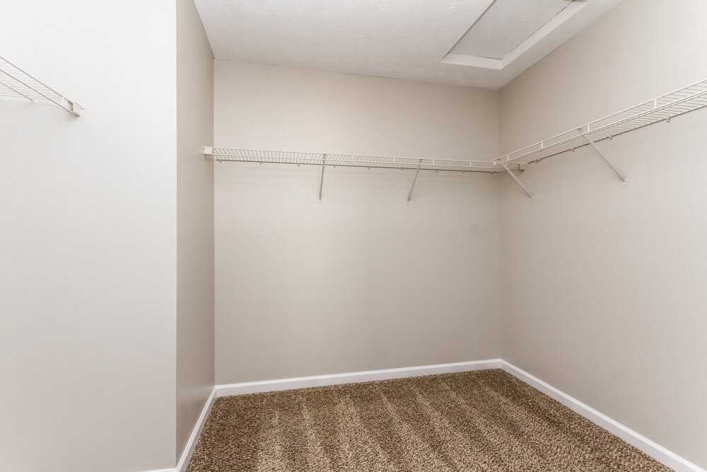 1051 Pine Ridge Way - Photo 7 of 15