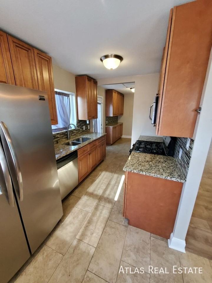 1101 Beeler St - Photo 2 of 18