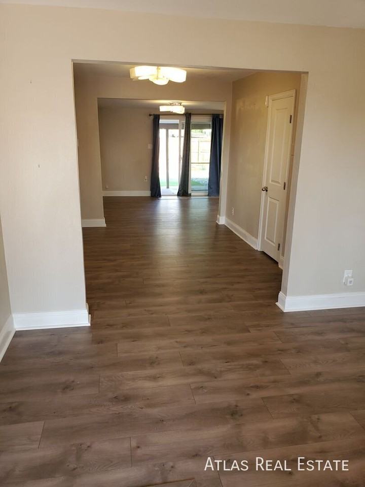 1101 Beeler St - Photo 4 of 18
