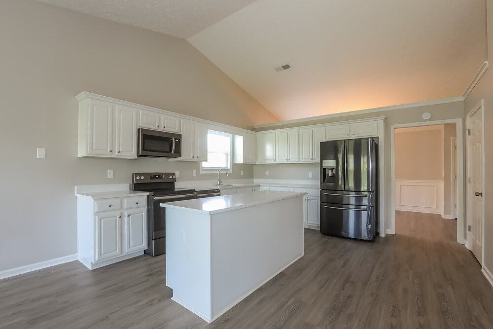 1007 Harbor View Ln - Photo 6 of 17
