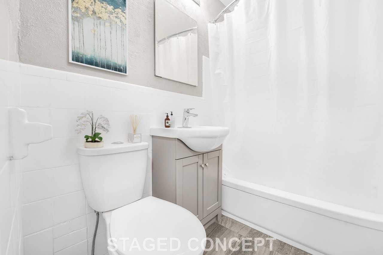 Caribbean Apts - Photo 6 of 6