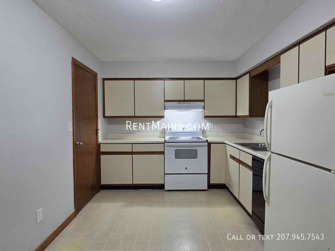 6 Hartley St #2 - Photo 5 of 19