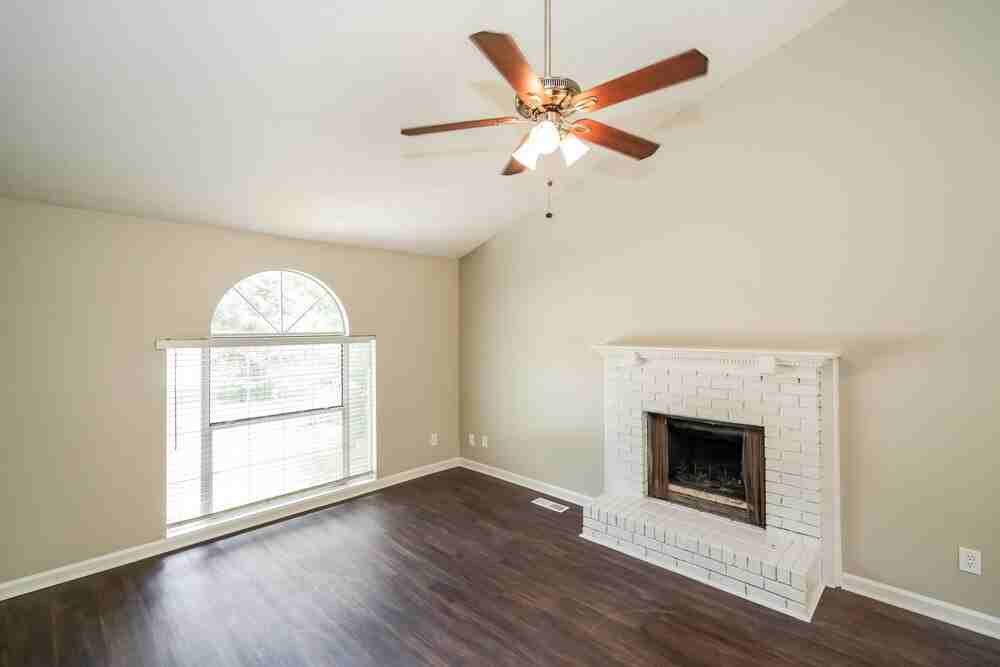 3221 Jessica Dr - Photo 5 of 20