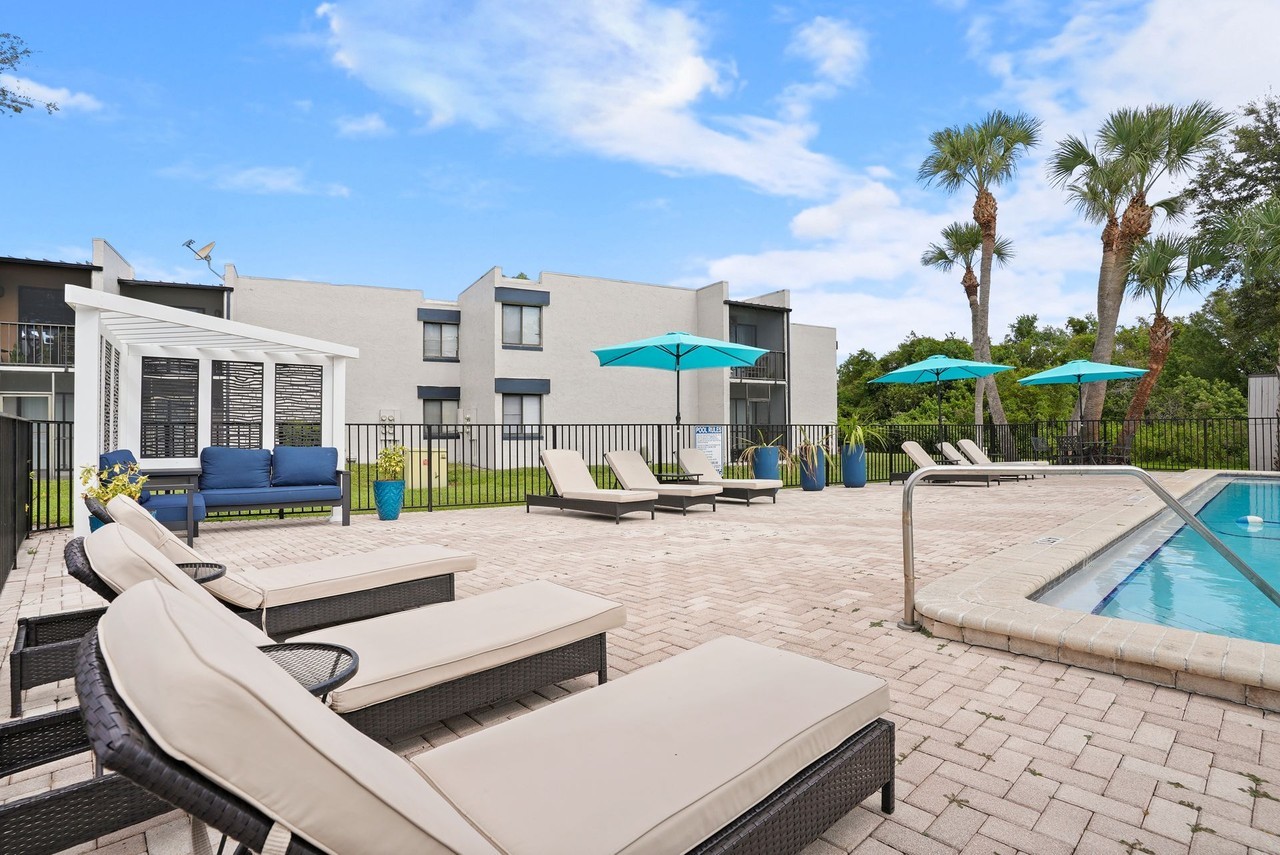 Elare Apartment Homes - Photo 4 of 49