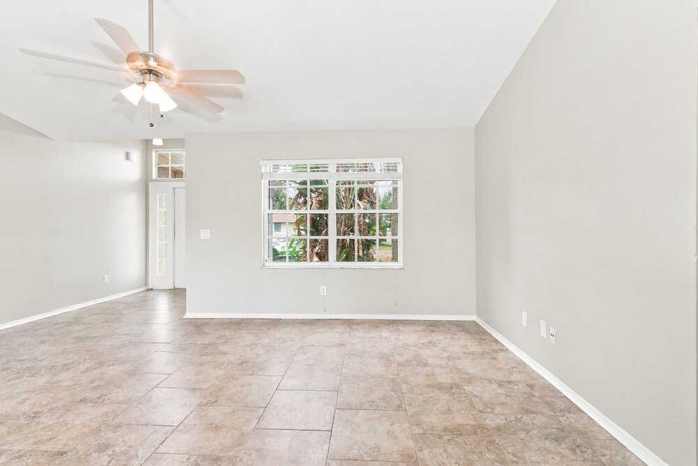 1565 Se Appamattox Ter - Photo 5 of 16