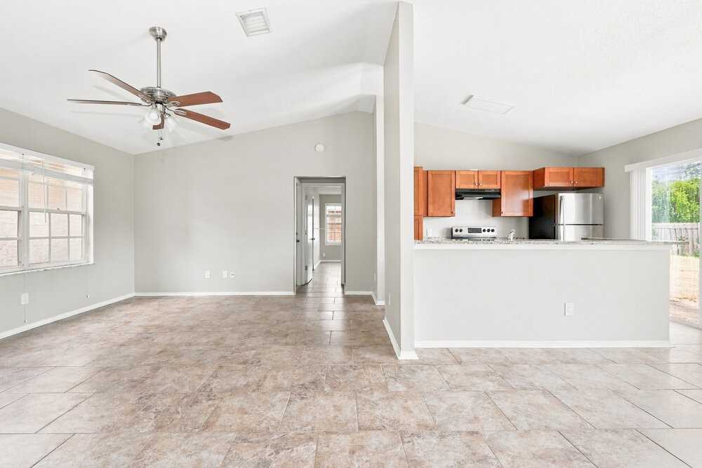 1565 Se Appamattox Ter - Photo 7 of 16