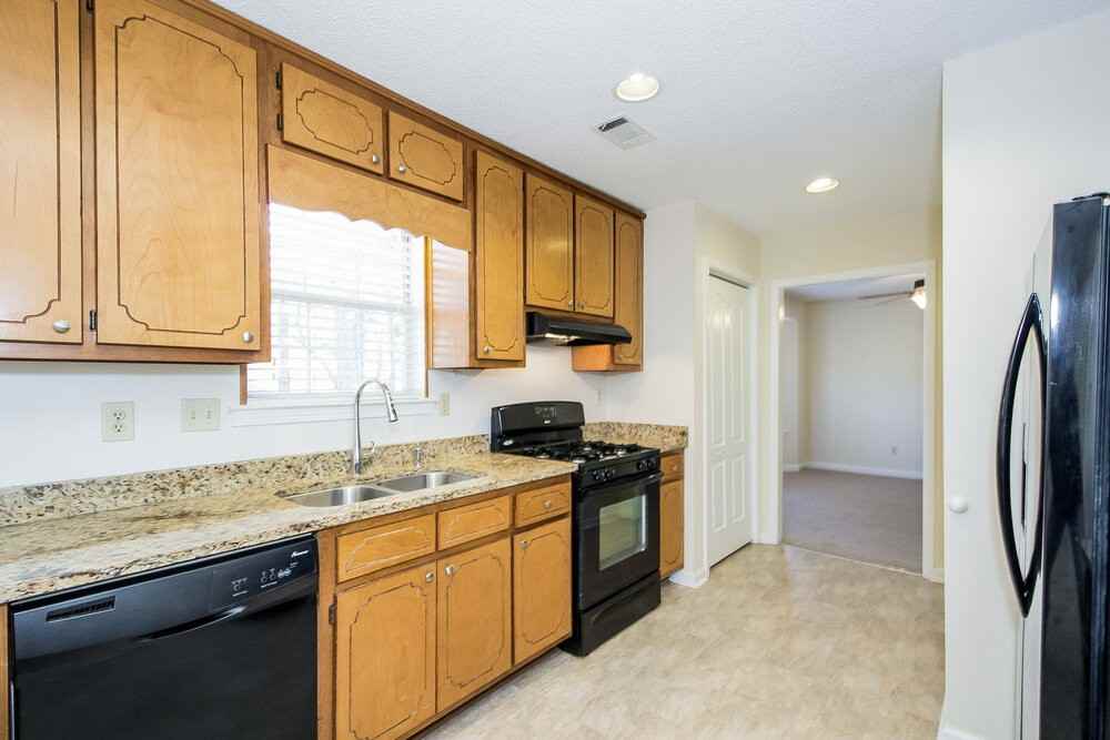 408 Streamview Ln - Photo 6 of 15