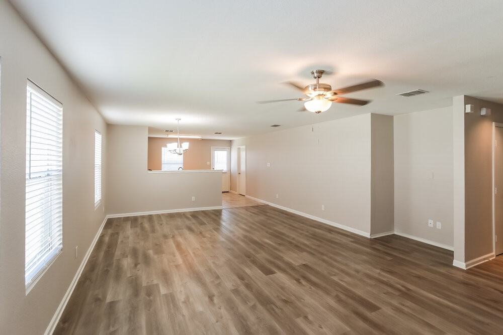 1016 Fort Apache Dr - Photo 3 of 16
