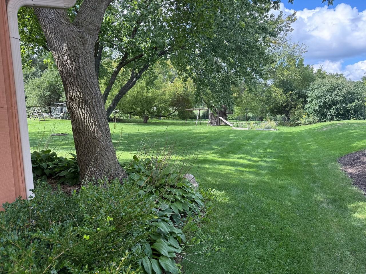 10314 W Beacon Hill Dr - Photo 3 of 13