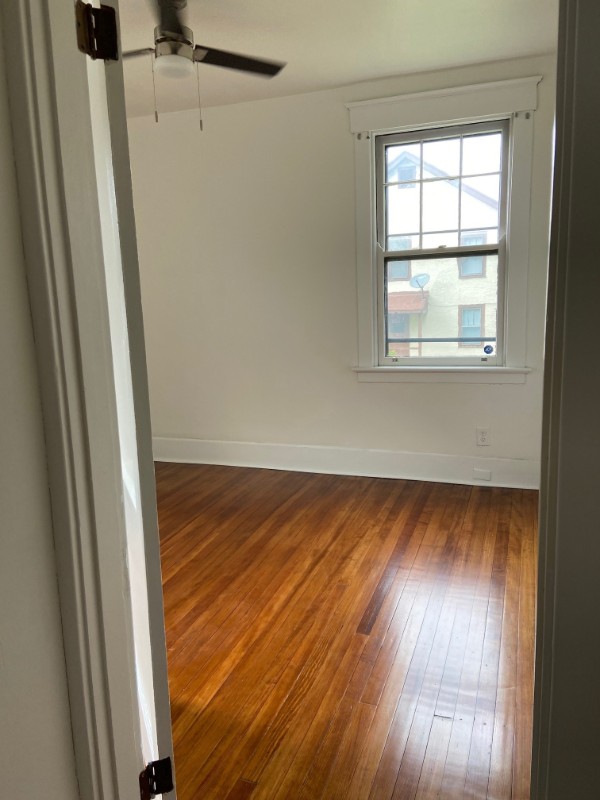 550 Rose Hill Ave #1 - Photo 7 of 10