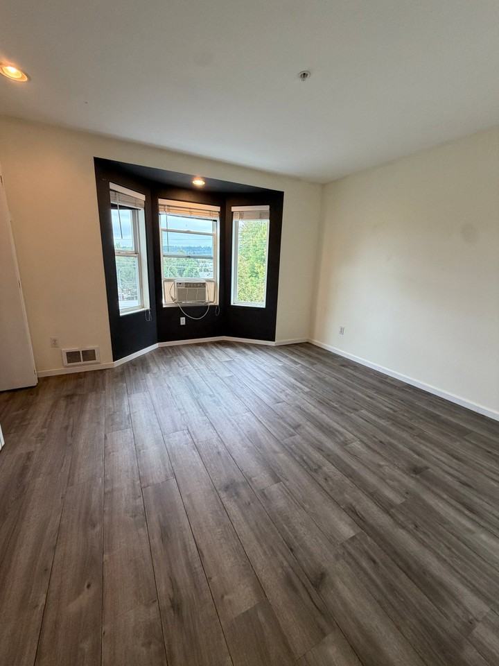 17201 127th Pl Ne #102 - Photo 6 of 11