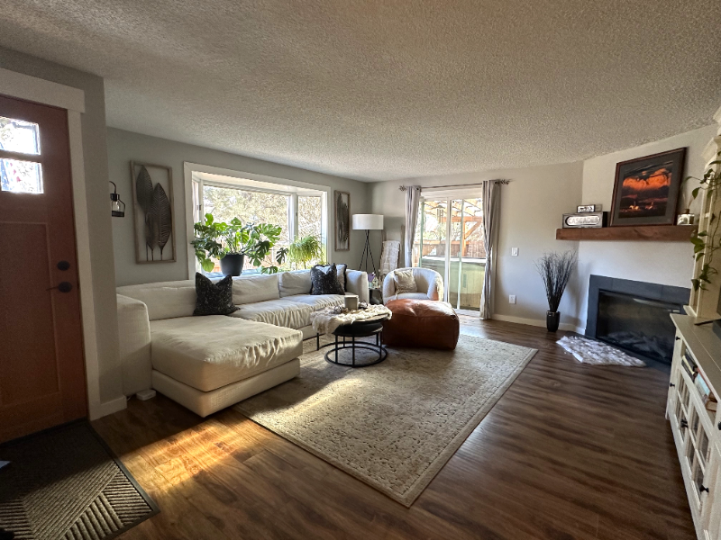 935 Se Douglas St - Photo 3 of 25