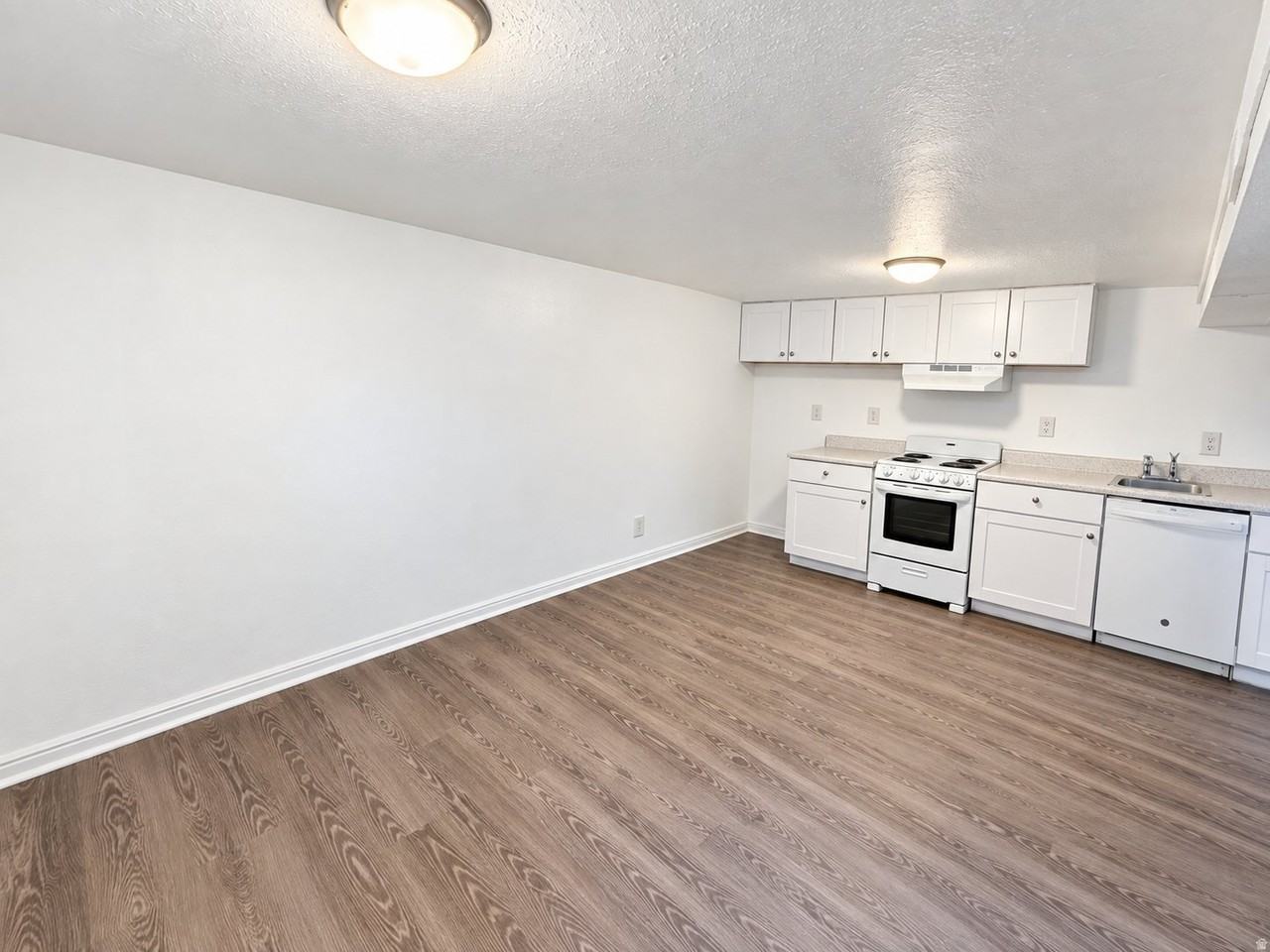 235 International Ave #BS - Photo 2 of 12