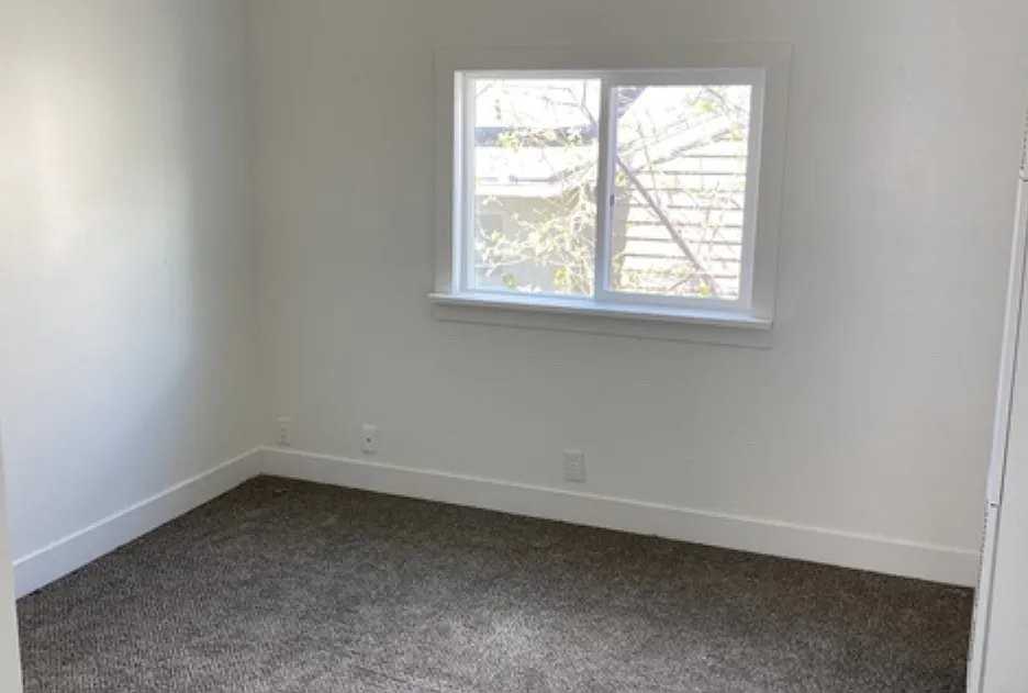 230 N 3rd St - Photo 5 of 7