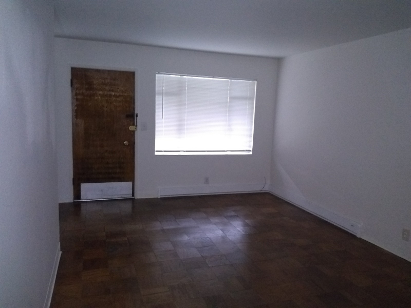1747 S Hanford St #3 - Photo 7 of 17