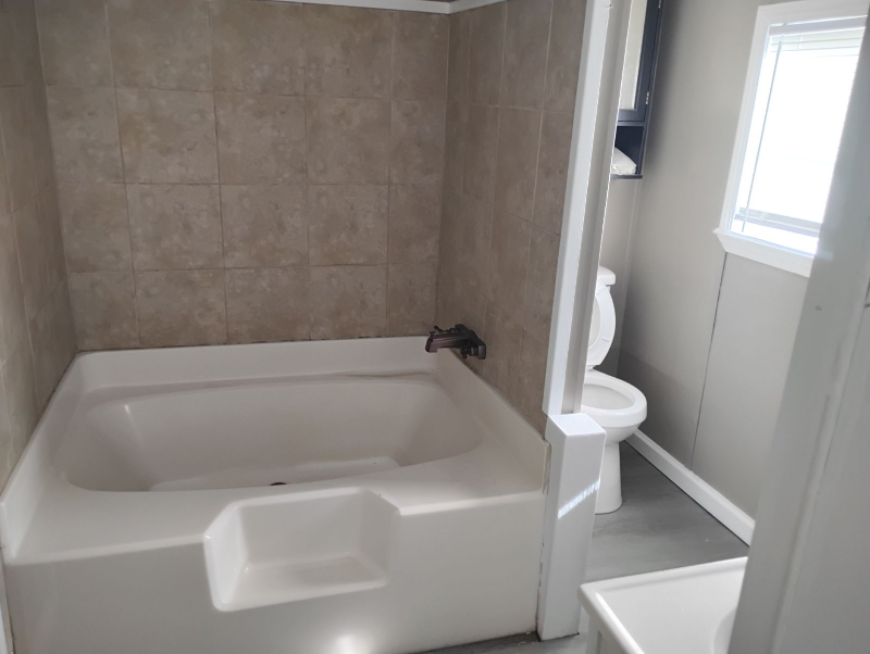601 E Lincoln St #12 - Photo 6 of 7