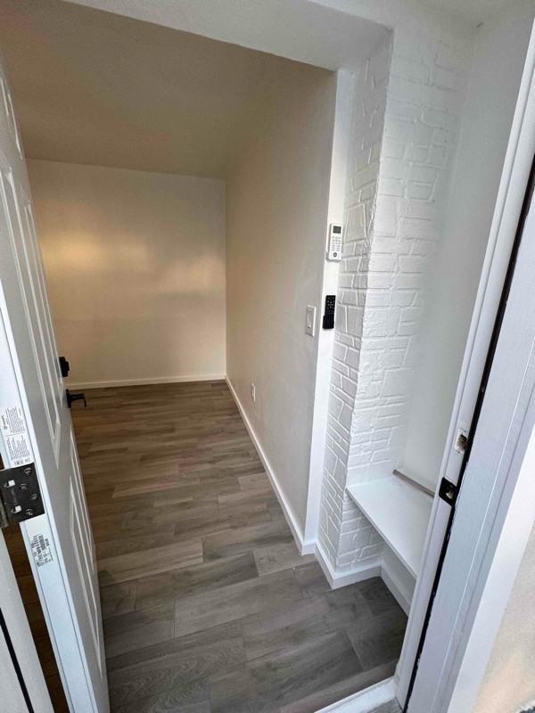 251 Ne 41st St #A - Photo 5 of 13