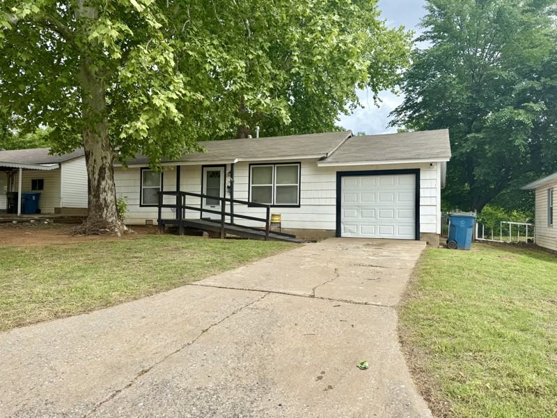 1008 S Locust Dr