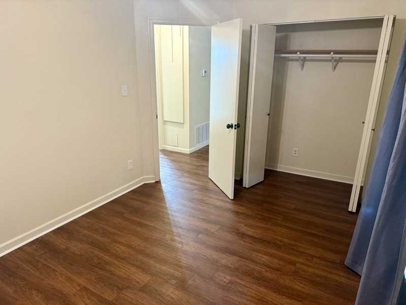 1008 S Locust Dr - Photo 7 of 9