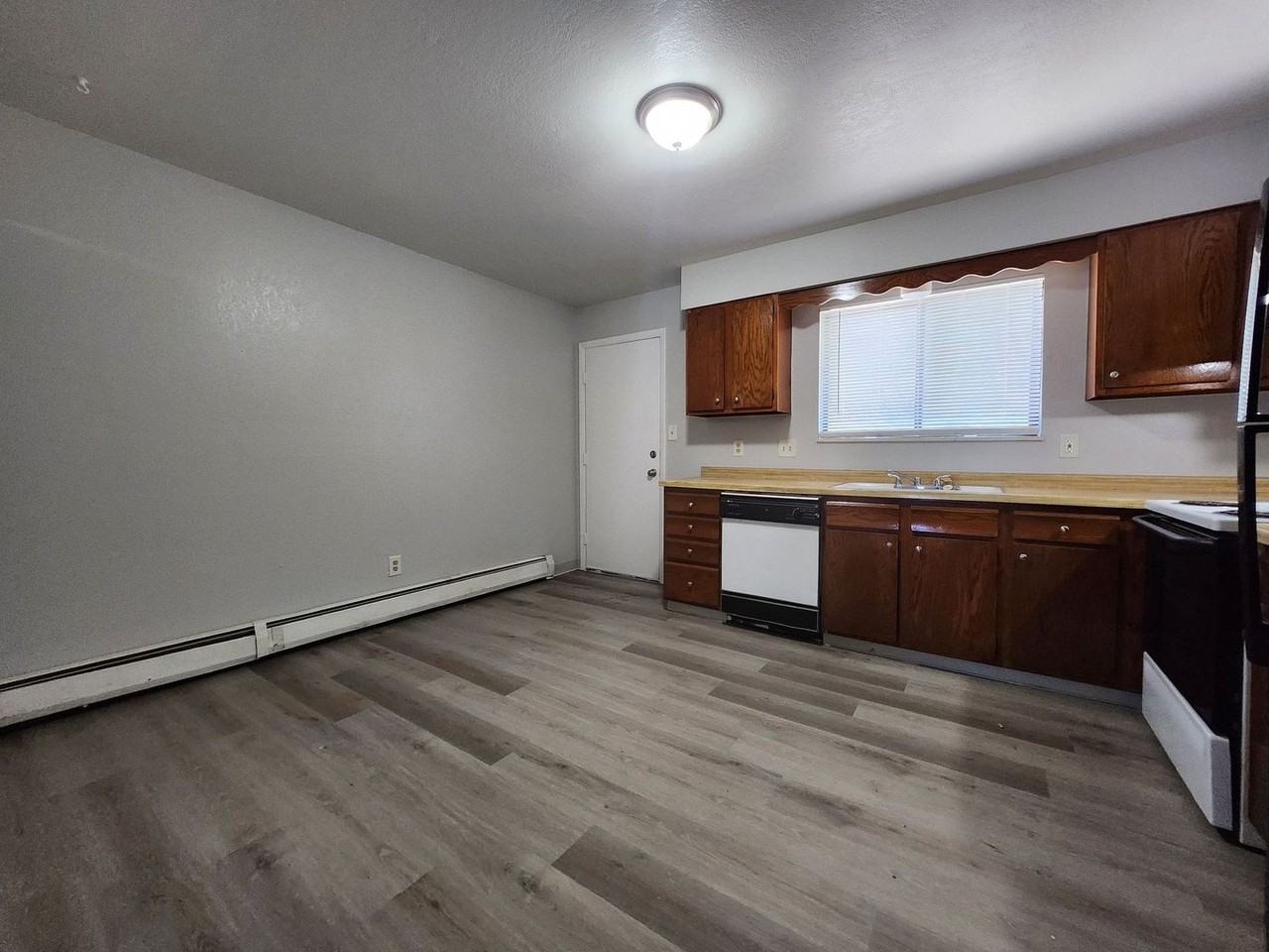 49 Chestnut Dr #D - Photo 5 of 23