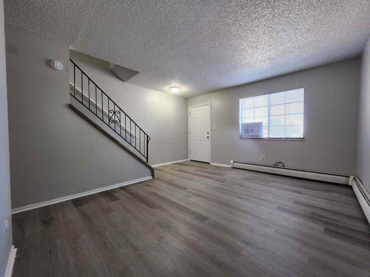 49 Chestnut Dr #D - Photo 7 of 23
