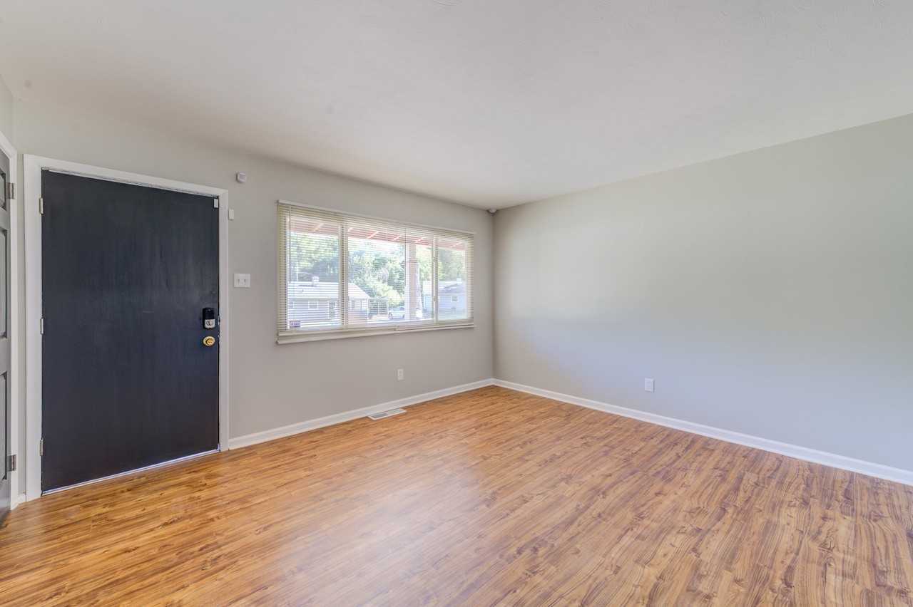5311 Grove Ave - Photo 2 of 14