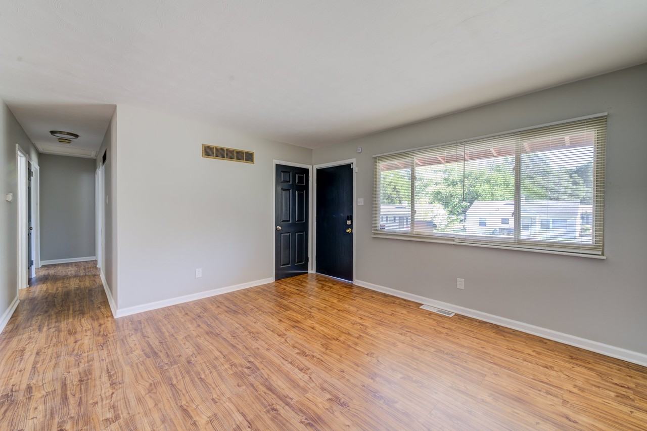 5311 Grove Ave - Photo 3 of 14