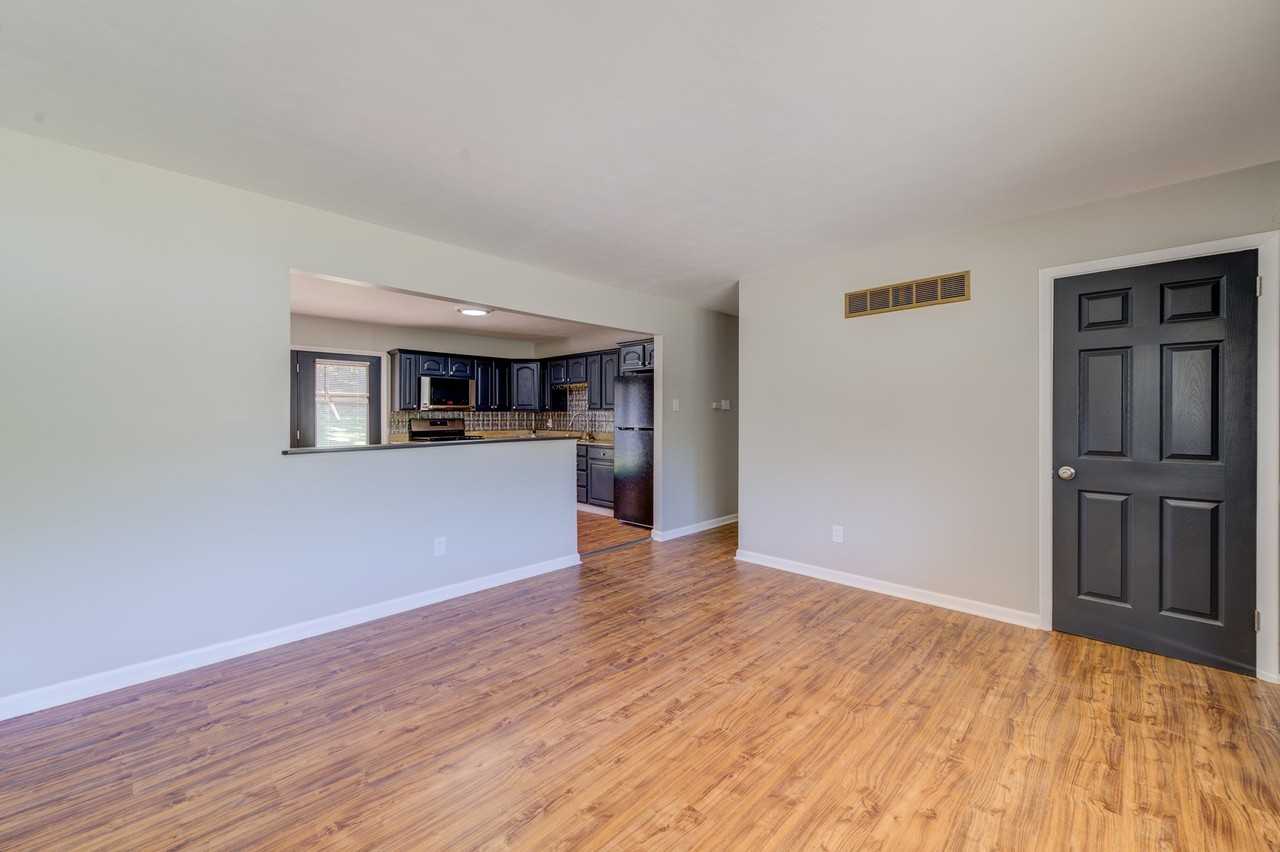 5311 Grove Ave - Photo 4 of 14
