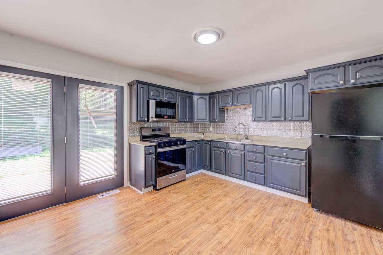 5311 Grove Ave - Photo 5 of 14