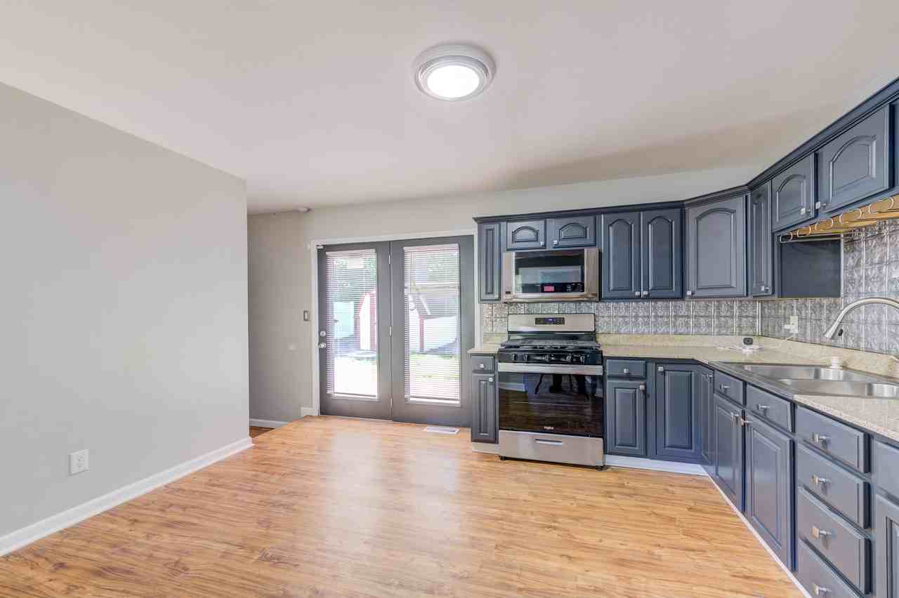 5311 Grove Ave - Photo 6 of 14
