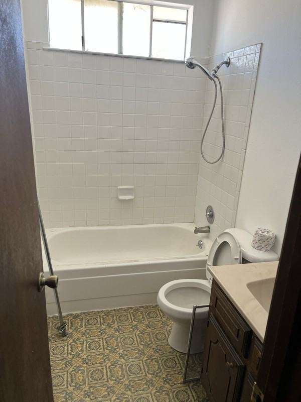 2807 E 22nd St #C - Photo 6 of 8