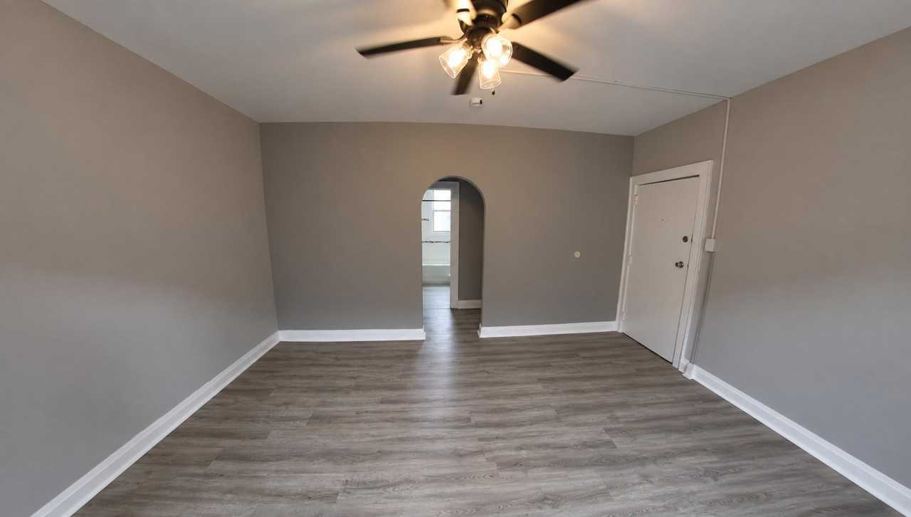 1341 Marshall St #2R - Photo 3 of 11