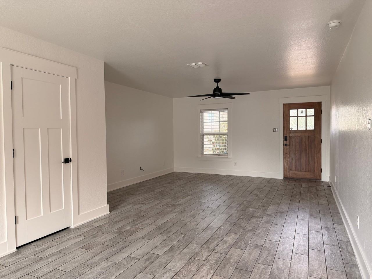 12710 Clearwater Cv - Photo 2 of 6