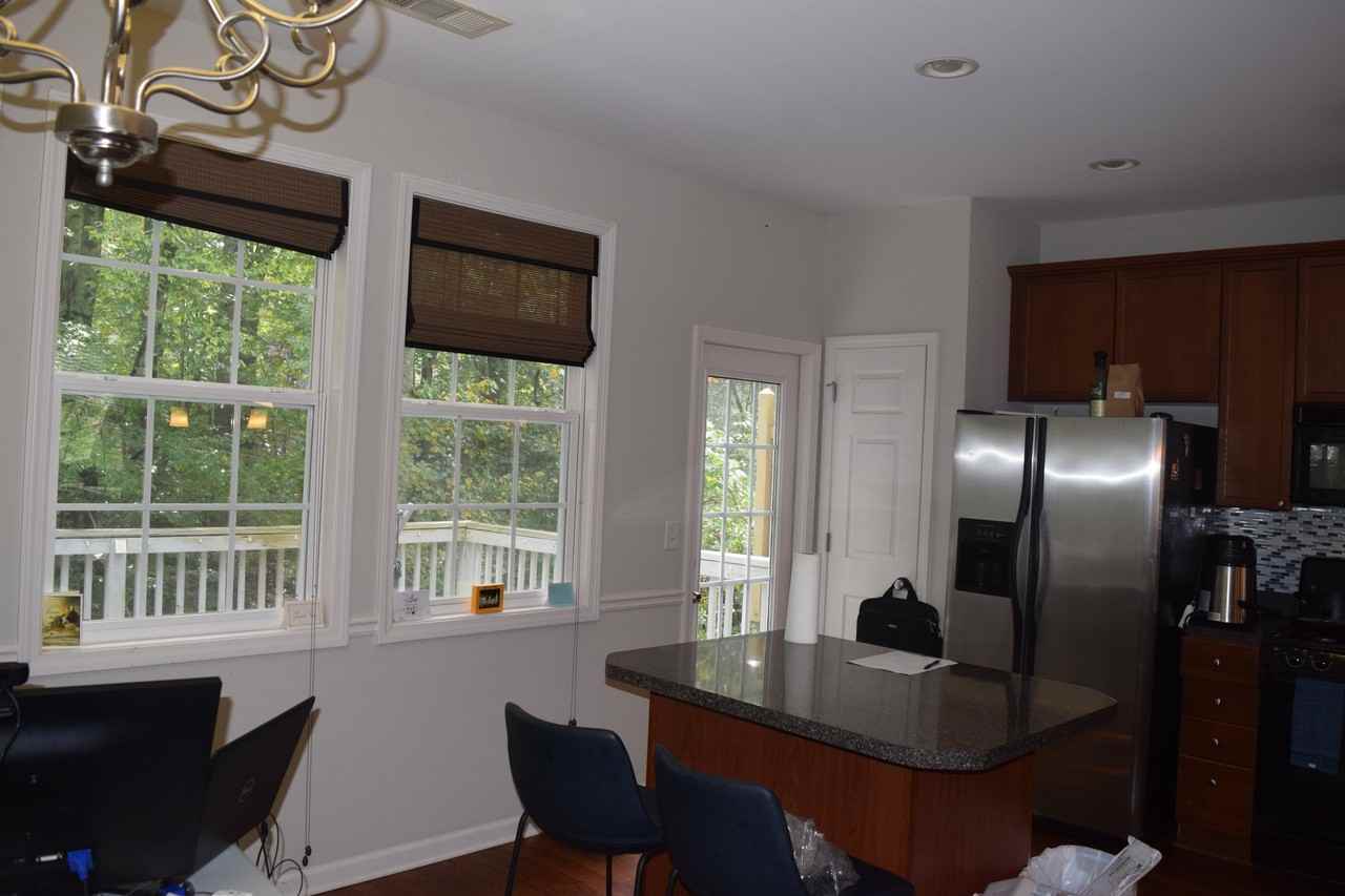 3355 Deer Valley Dr - Photo 3 of 16