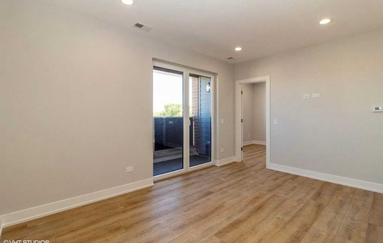3729 W Belmont Ave - Photo 3 of 9