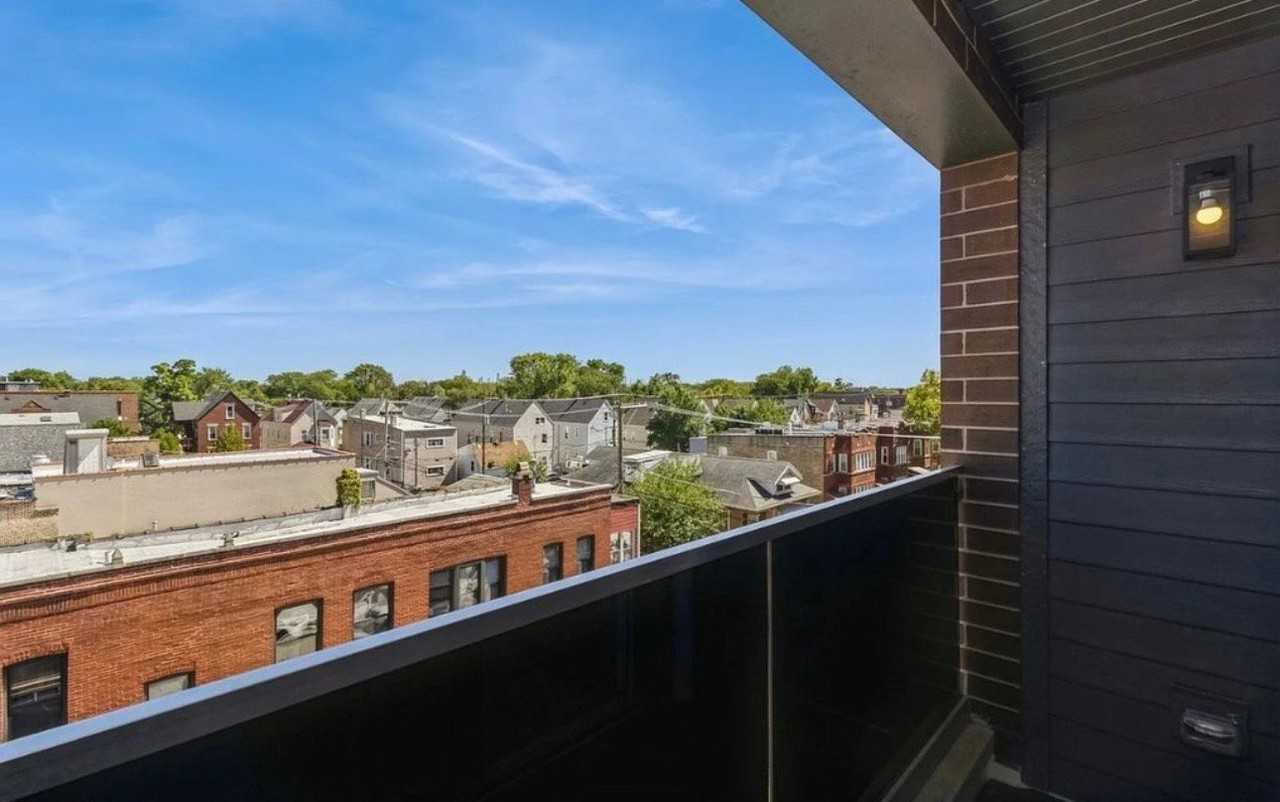 3729 W Belmont Ave - Photo 5 of 9