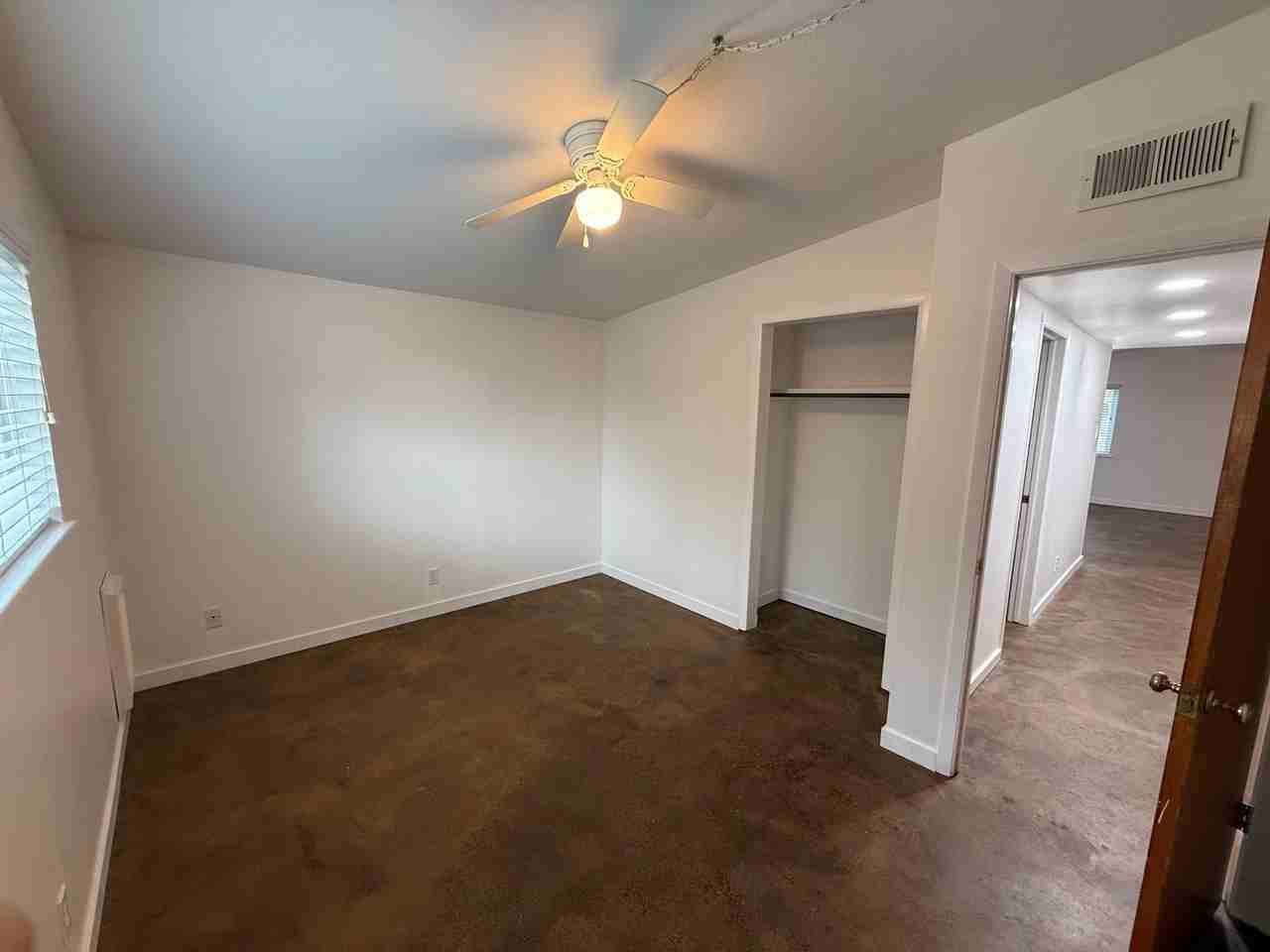 821 Shirley St Ne - Photo 4 of 15