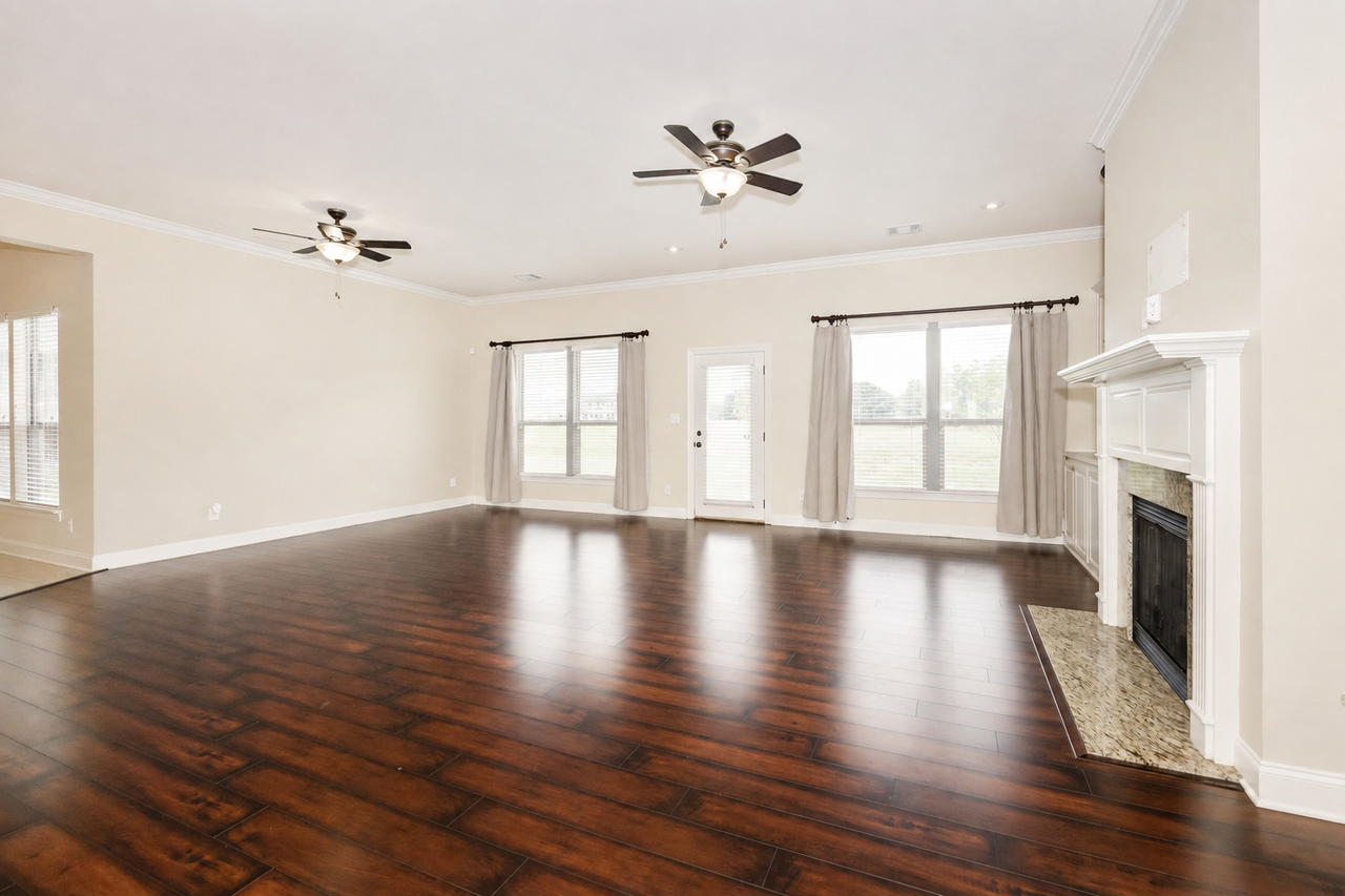 37436 Amalfi Drive - Photo 5 of 30
