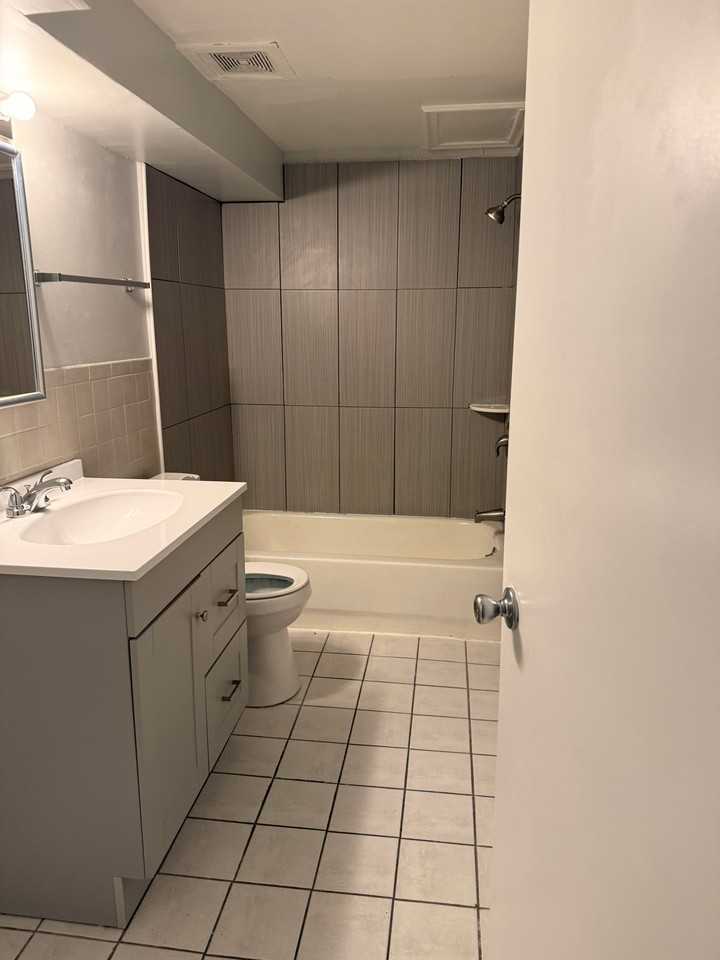 793 W Lennox St #1 - Photo 6 of 7