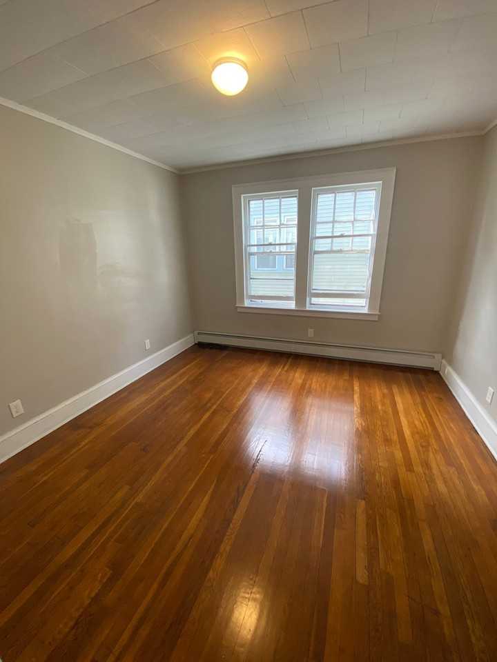 121 Irving St #3rdFL - Photo 3 of 4