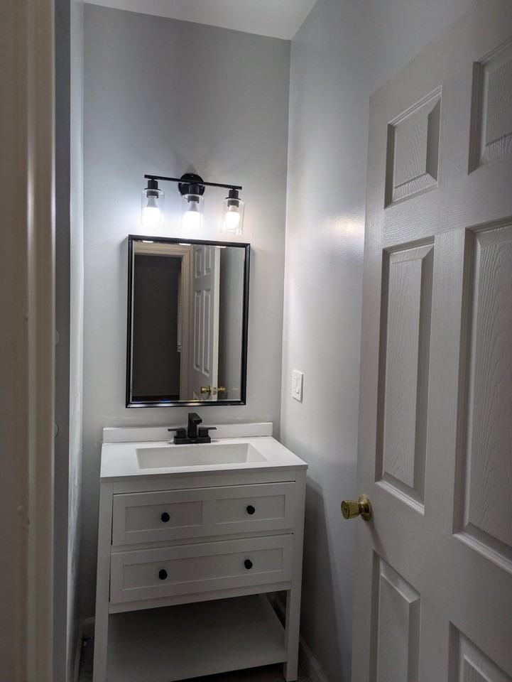 440 Robbe Ave - Photo 5 of 12