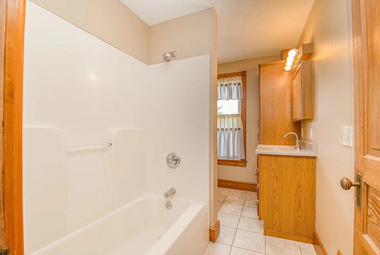 1820 17th St - Photo 2 of 12