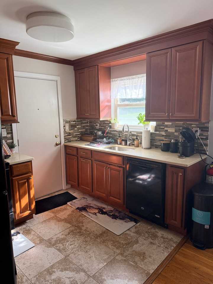 14 Rolling Ridge Rd #A - Photo 3 of 10