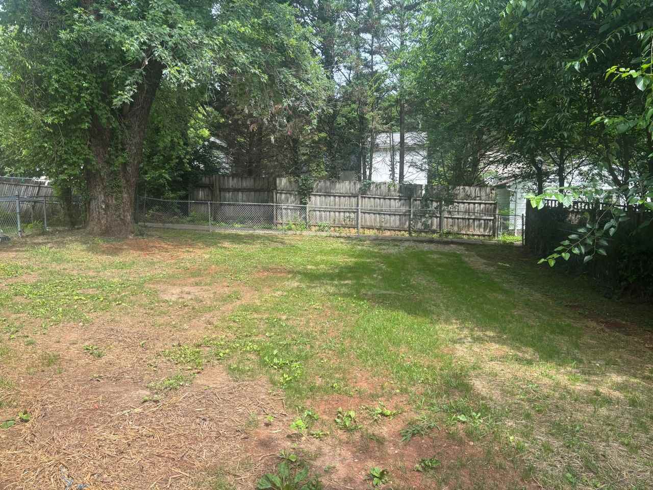 2549 Keith Ave - Photo 3 of 19