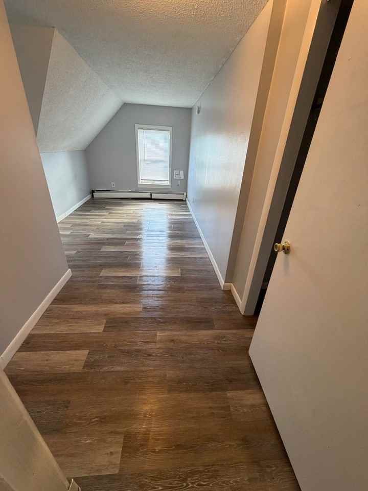 187 Center St #5 - Photo 5 of 6