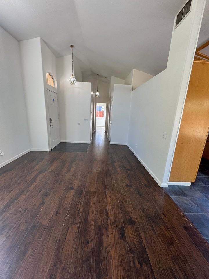 13154 Oberlin Ave - Photo 4 of 15